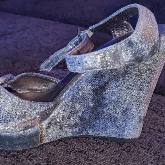 Velvet bow heel - Picture 3 of 3